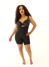 Load image into Gallery viewer, The Brie&#39; (Black Seamless Short Thigh Shaper With Adjustable Straps)
