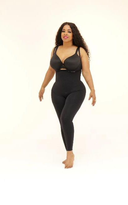 The Cavvy ( Black Seamless Ankle Length Shaper With Adjustable Straps)